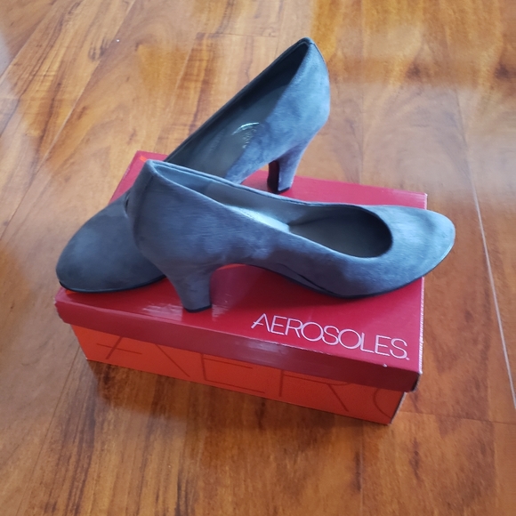 Ladies Grey Aerosoles Career Memory Foam Pumps - Picture 6 of 12